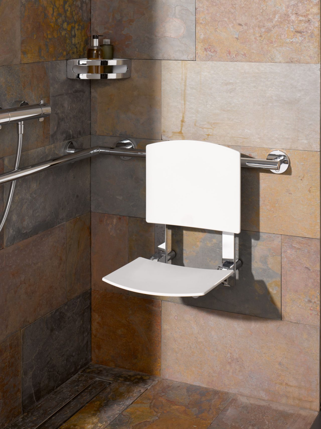 Plan Care Klappsitz und Eckduschkorb der Collection Elegance