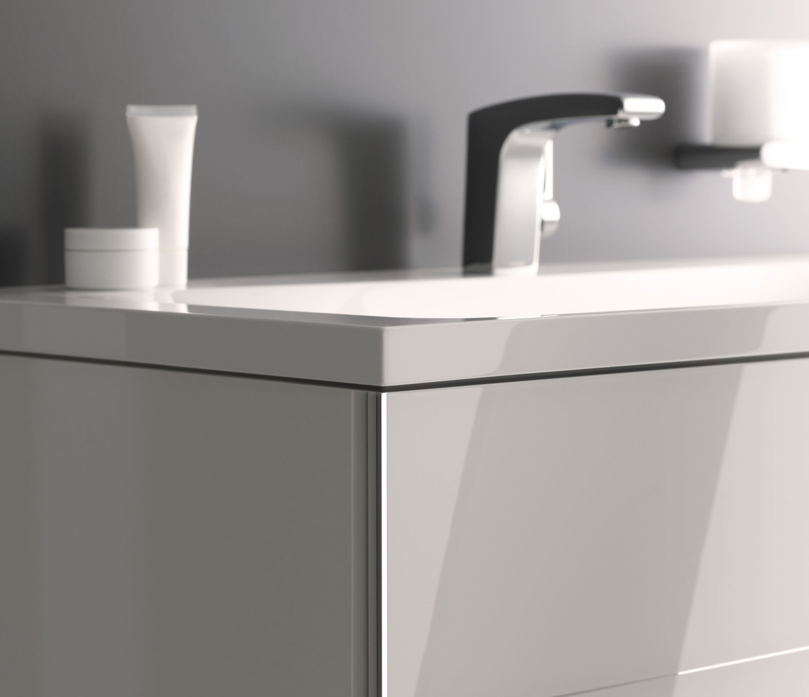 KEUCO Royal Reflex washbasin with vanity unit, interior detail