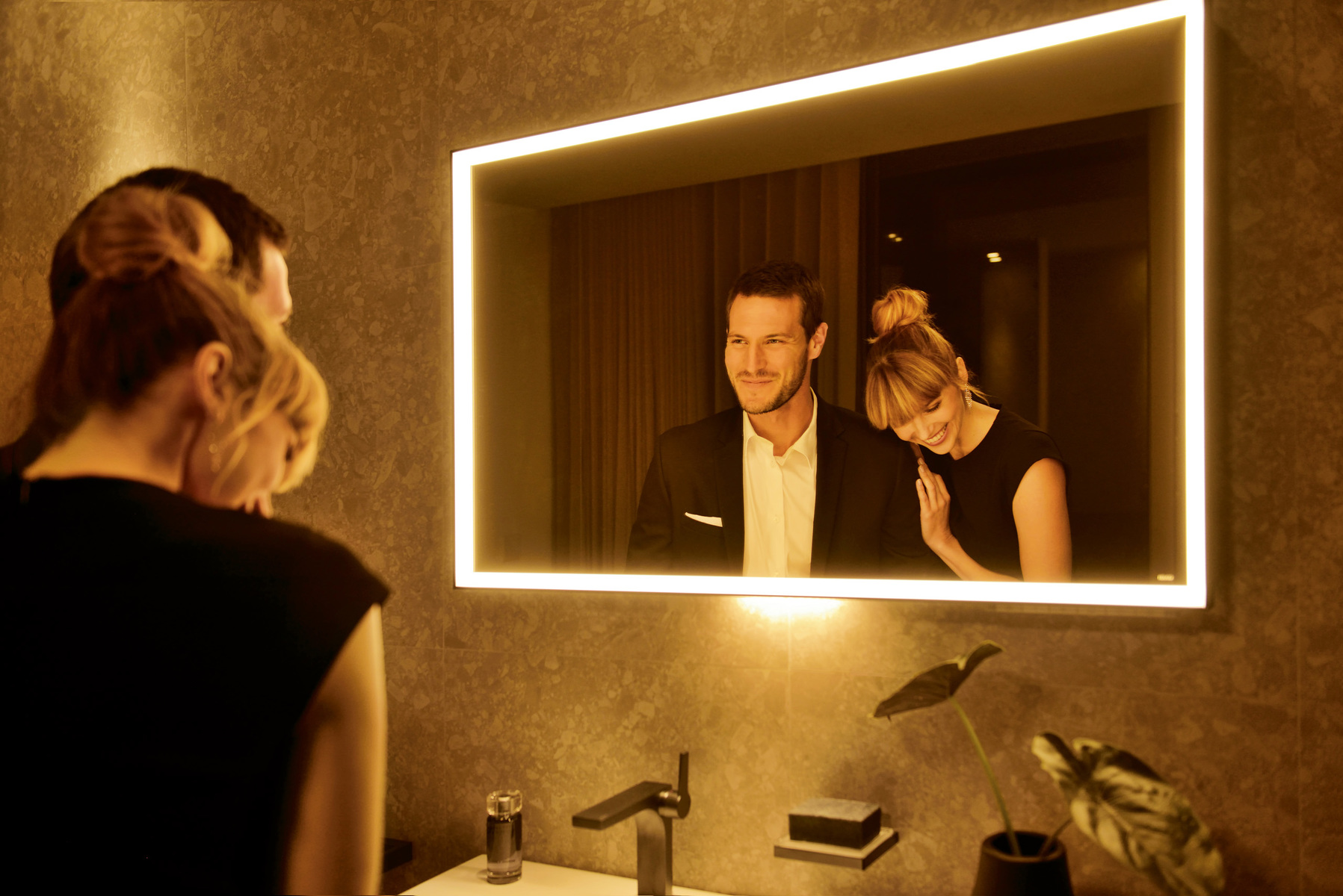 Keuco mirror light hot sale